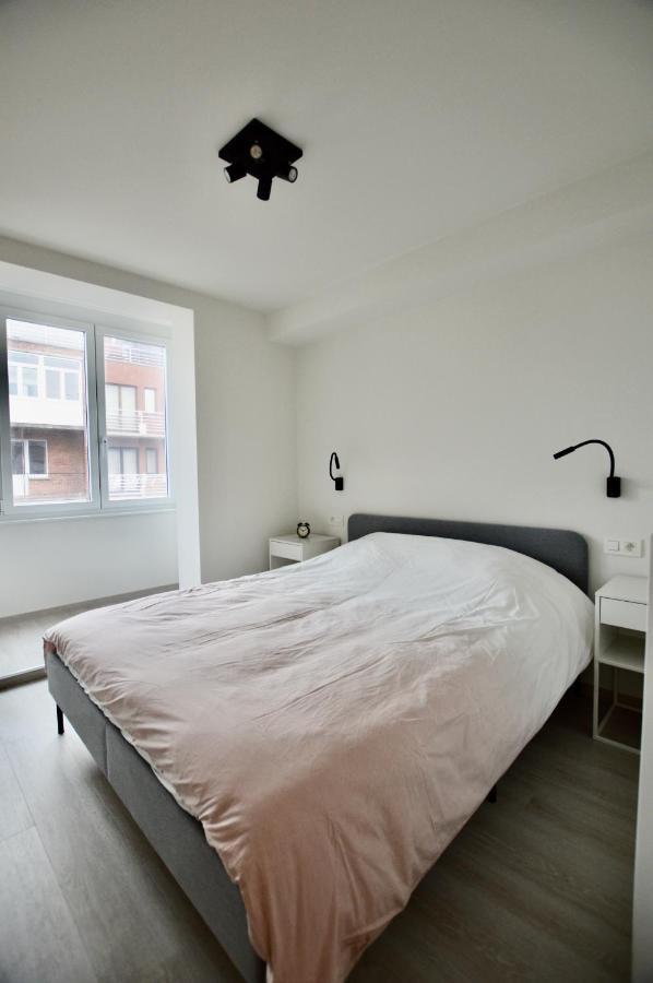 Ruim En Lichtrijk Appartement Op 100M Van Zee Te Koksijde Bagian luar foto